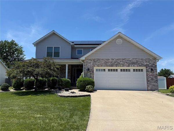 138 Emerald Way E, Granite City, IL 62040
