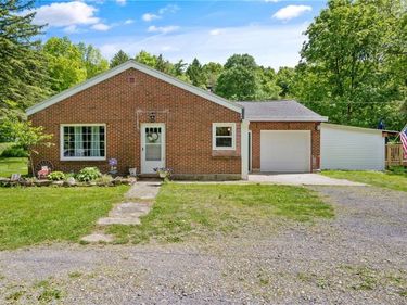 2696 Lyons Road , Camillus, NY 13031
