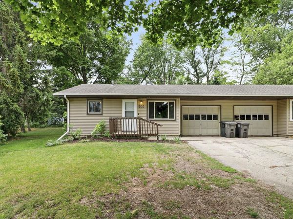 900 Monroe Court, Stoughton, WI 53589