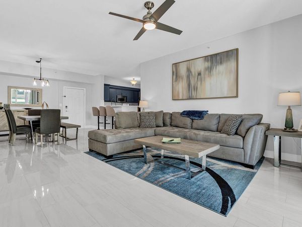 802 W Windward Way, Unit 217, Lantana, FL 33462