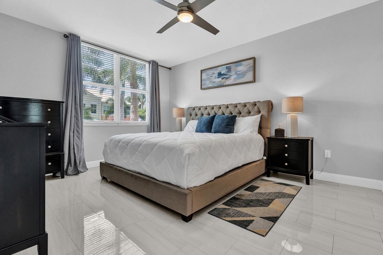 802 W Windward Way, Unit 217, Lantana, FL 33462 Photo