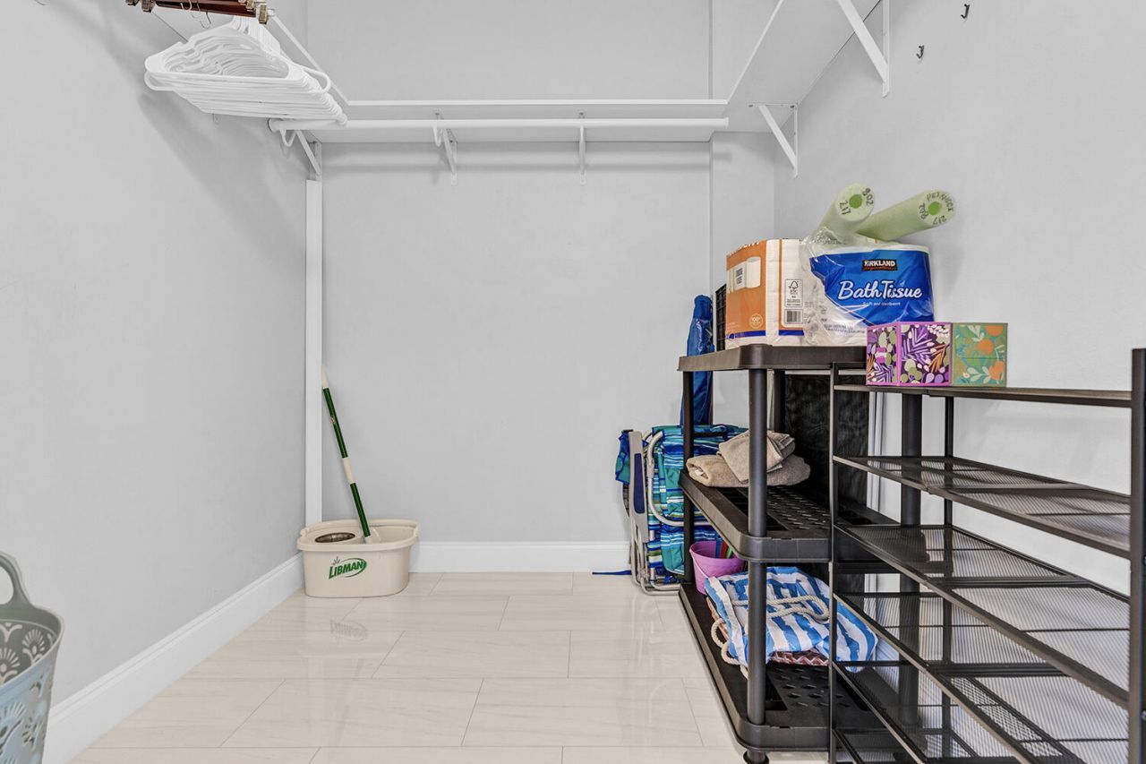 802 W Windward Way, Unit 217, Lantana, FL 33462 Photo