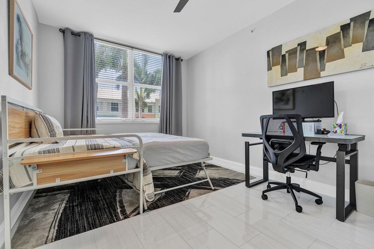 802 W Windward Way, Unit 217, Lantana, FL 33462 Photo