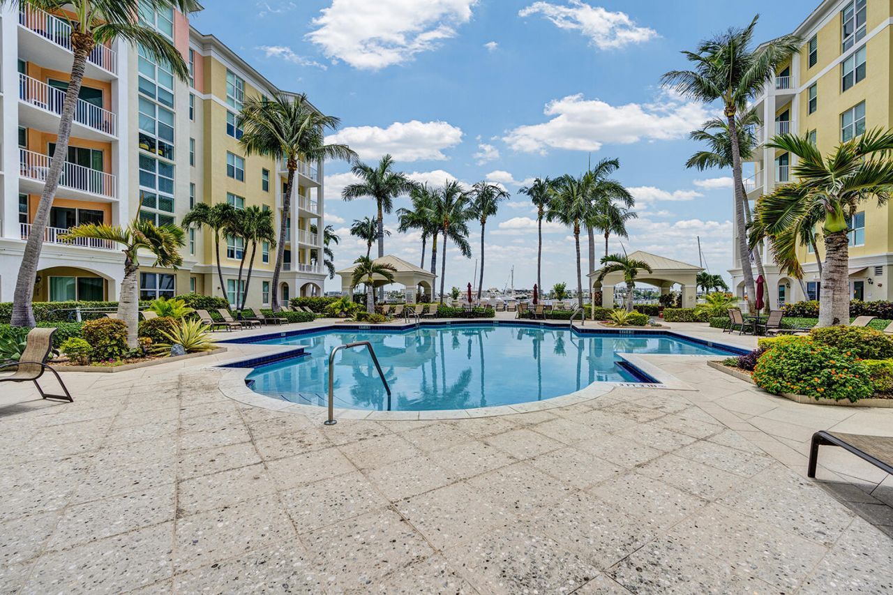 802 W Windward Way, Unit 217, Lantana, FL 33462 Photo
