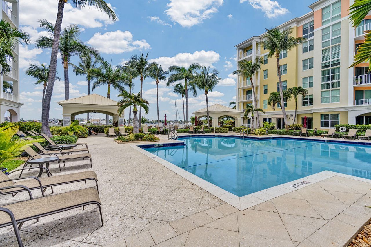 802 W Windward Way, Unit 217, Lantana, FL 33462 Photo