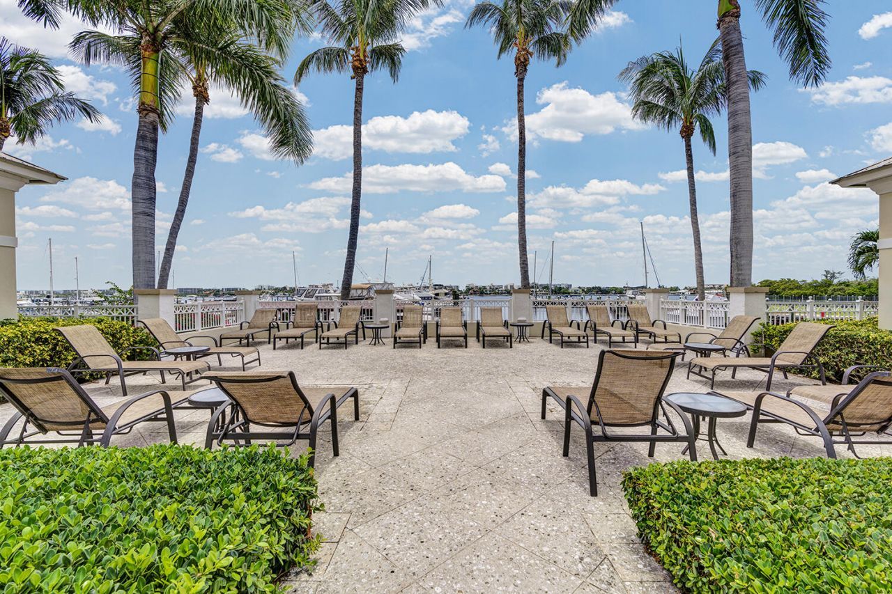 802 W Windward Way, Unit 217, Lantana, FL 33462 Photo