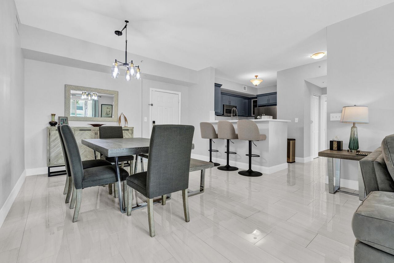 802 W Windward Way, Unit 217, Lantana, FL 33462 Photo