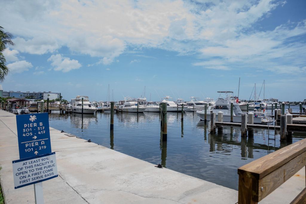 802 W Windward Way, Unit 217, Lantana, FL 33462 Photo