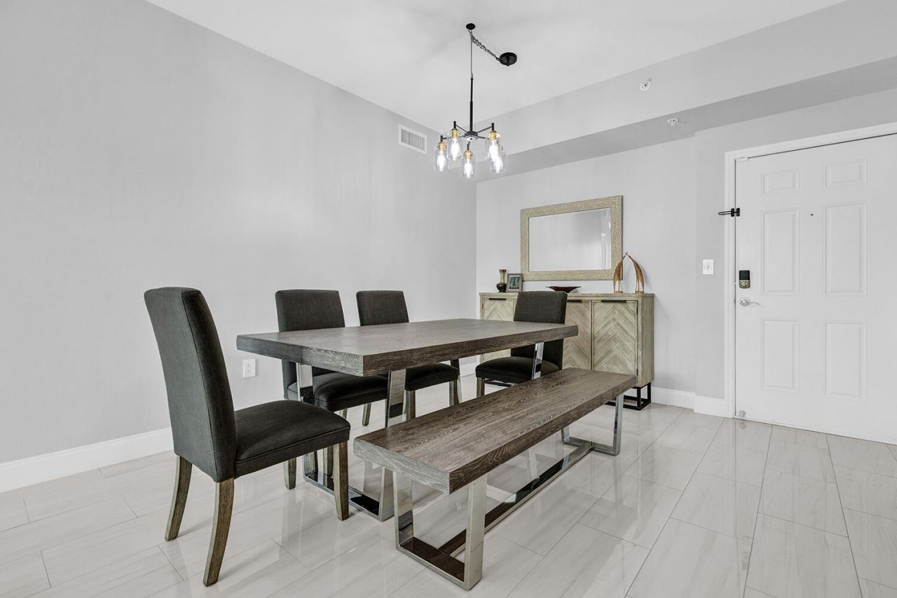 802 W Windward Way, Unit 217, Lantana, FL 33462 Photo
