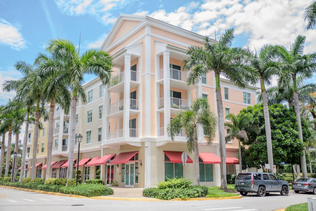 802 W Windward Way, Unit 217, Lantana, FL 33462 Photo