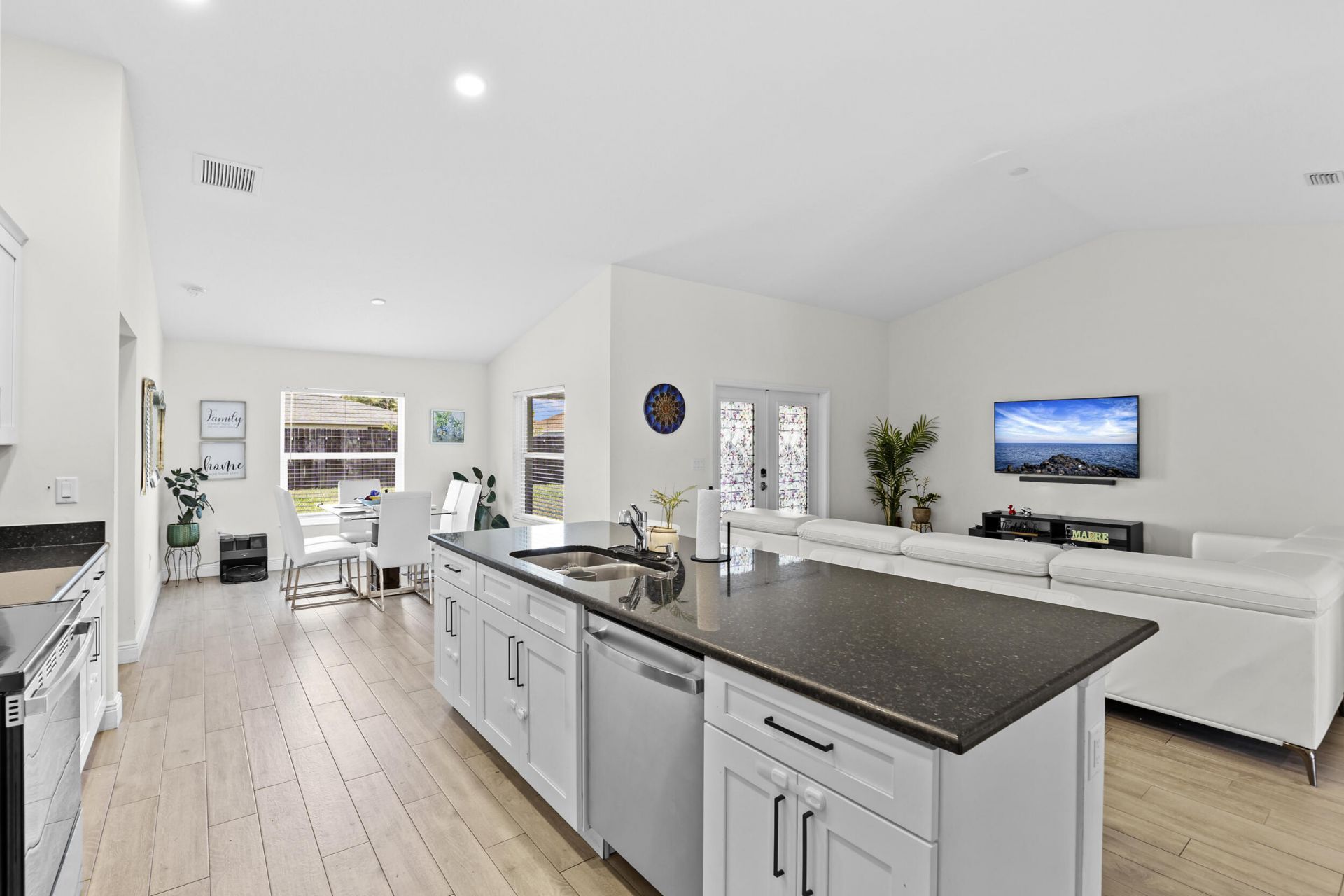 1049 SW Paar Drive, Port Saint Lucie, FL 34953 Photo