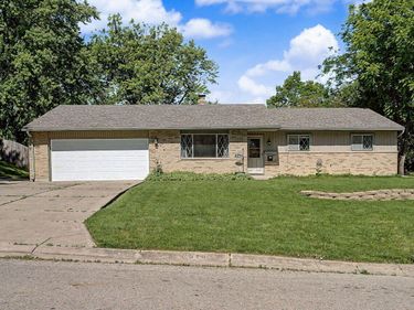 819 Gleneagle Dr., Riverside, OH 45431