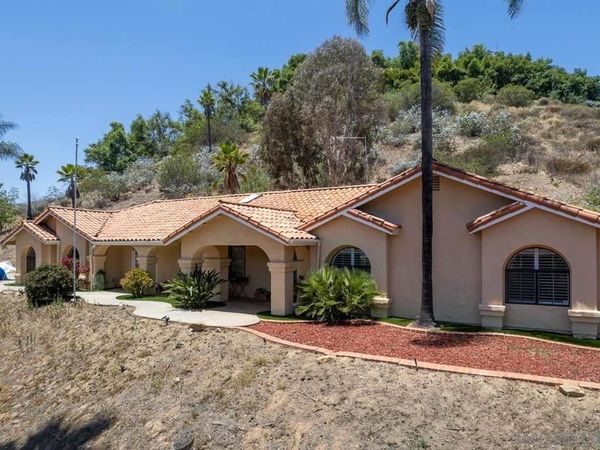 29828 Margale Lane , Vista, CA 92084
