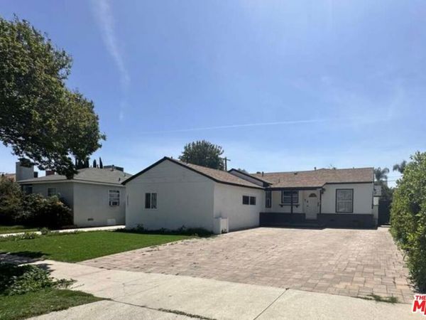 19542 Hart Street , Reseda, CA 91335
