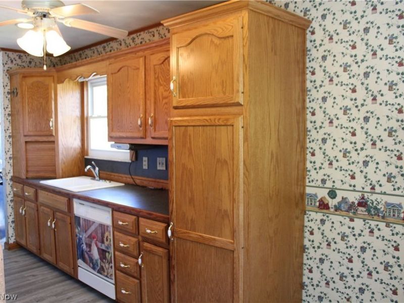 649 Standish Street NW, Massillon, OH 44647 Photo 19