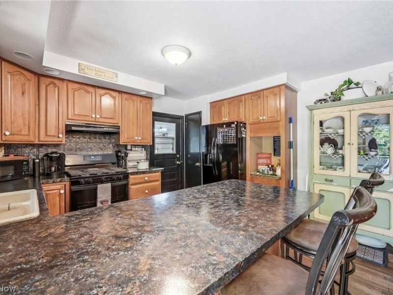 6127 Columbus Road NE, Louisville, OH 44641 Photo 9