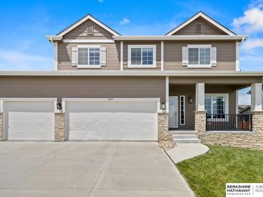 16316 Whitmore Street, Bennington, NE 68007