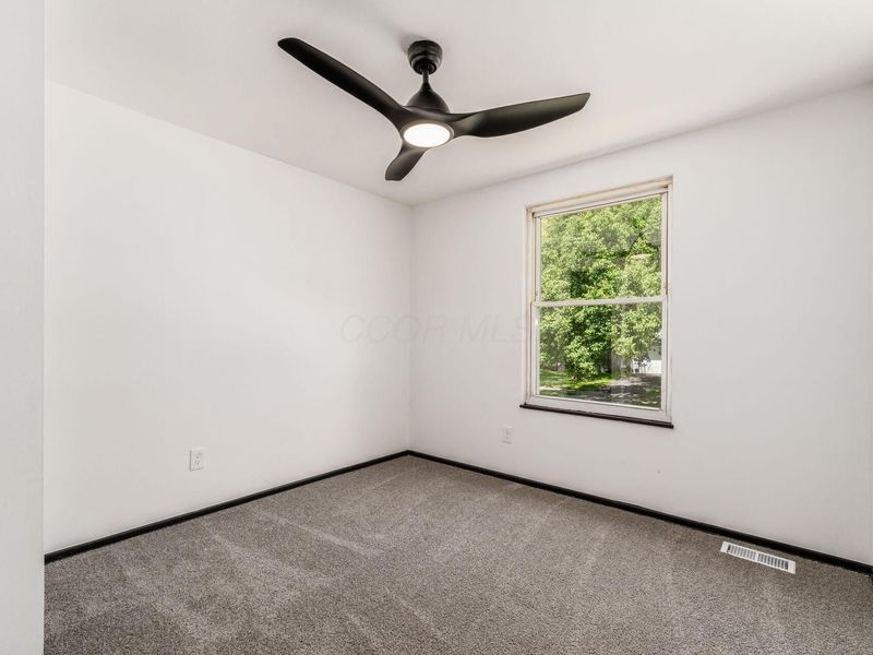 5017 Silverton Drive, Columbus, OH 43232 Photo 28