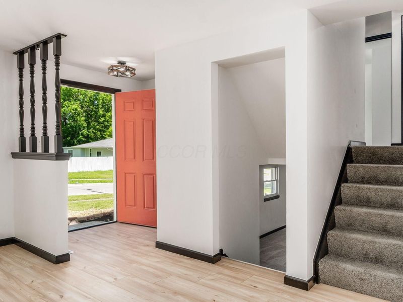 5017 Silverton Drive, Columbus, OH 43232 Photo 7