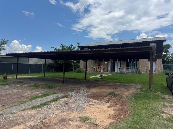 212 N Mimosa , Ore City, TX 75683
