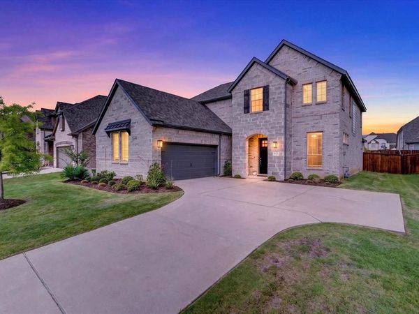 912 Brenda Drive , Mansfield, TX 76063