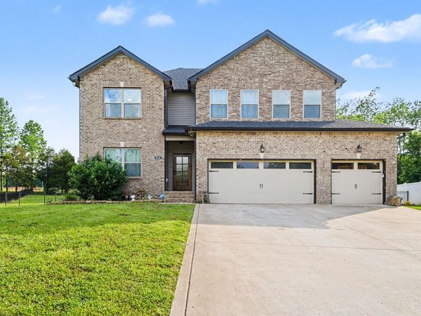 824 Snapdragon Ct , Clarksville, TN 37042