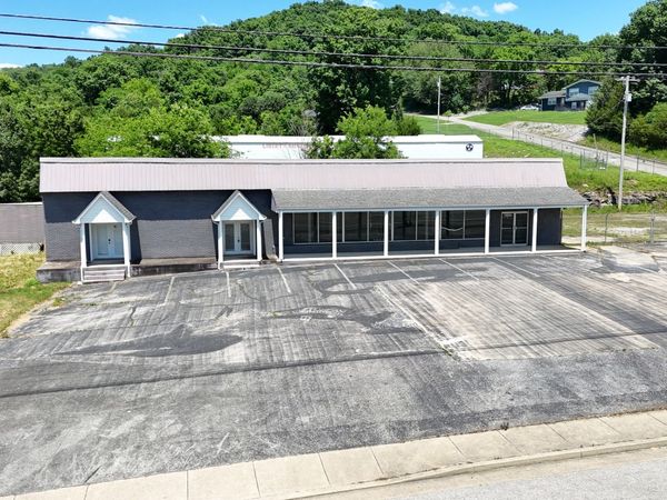 10894 Nashville Hwy , Liberty, TN 37095