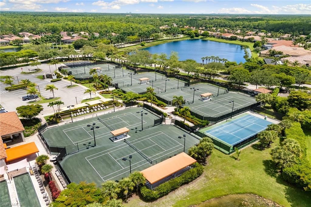9735 Acqua Ct, Unit 615, Naples, FL 34113 Photo