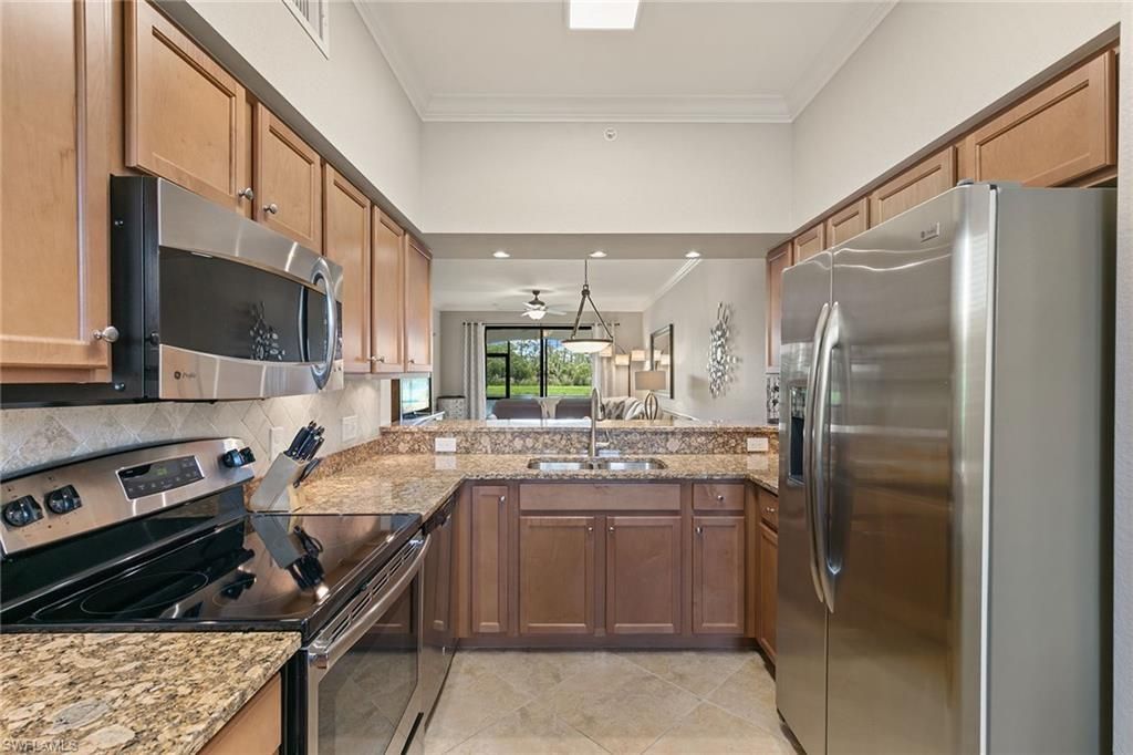 9735 Acqua Ct, Unit 615, Naples, FL 34113 Photo