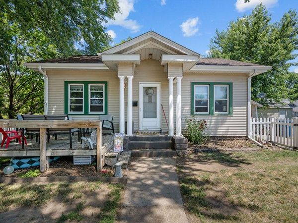 124 W 29th Street , Davenport, IA 52803