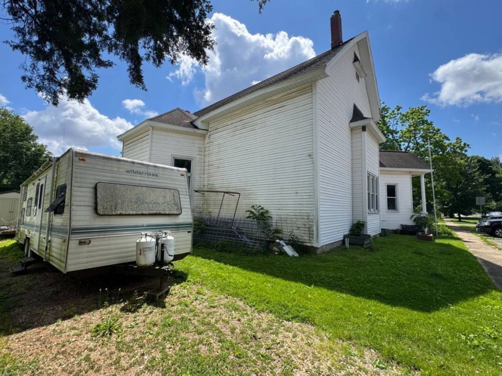 310 N MINIER Avenue, Minier, IL 61759