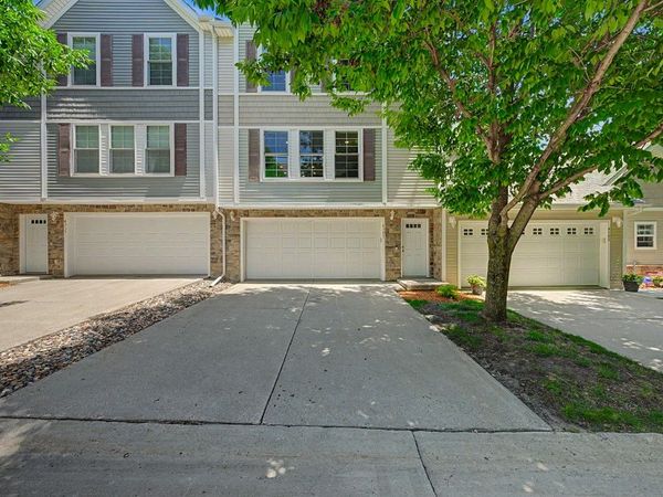 4305 153rd Place , Urbandale, IA 50323