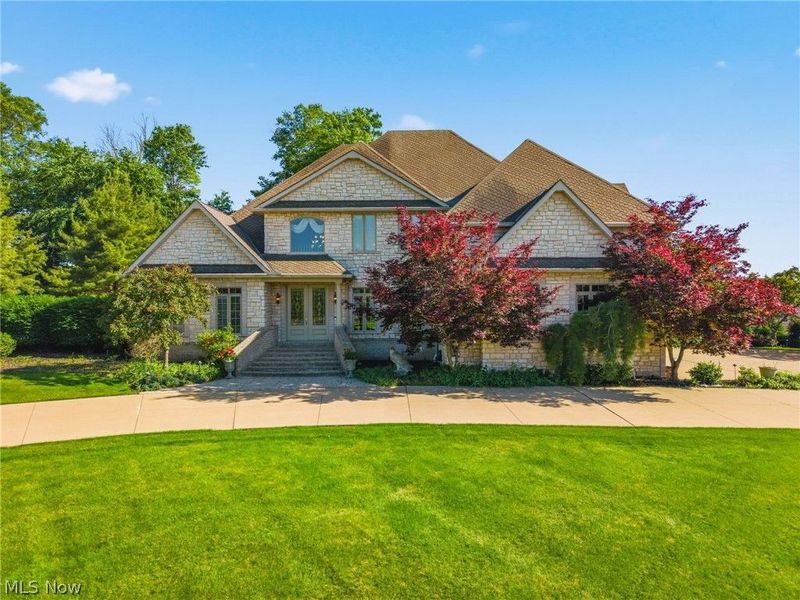 1524 Eagle Watch Street NE, Canton, OH 44721 Photo 2