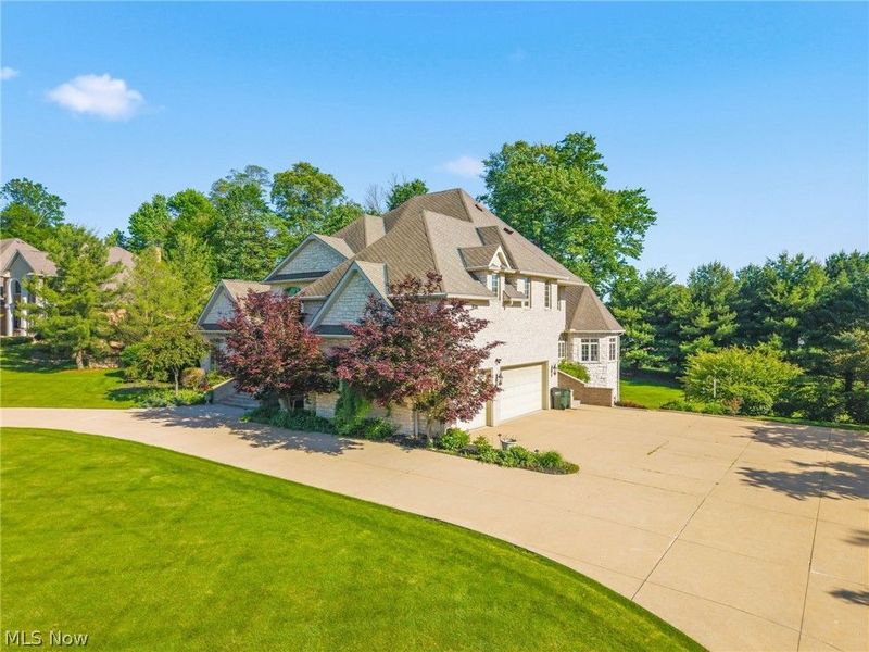 1524 Eagle Watch Street NE, Canton, OH 44721 Photo 4