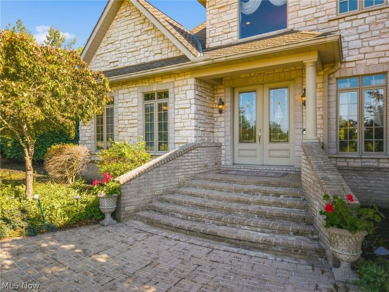 1524 Eagle Watch Street NE, Canton, OH 44721 Photo 6