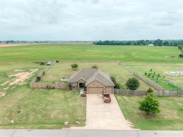 1112 Ella Drive, Tuttle, OK 73089