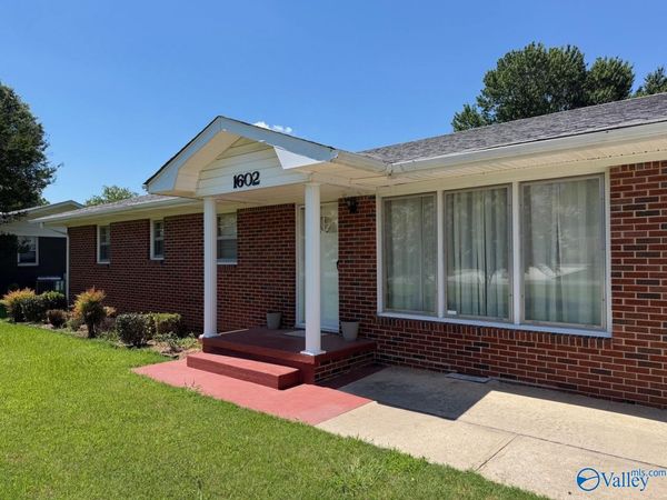 1602 Buchanan Street, Athens, AL 35611