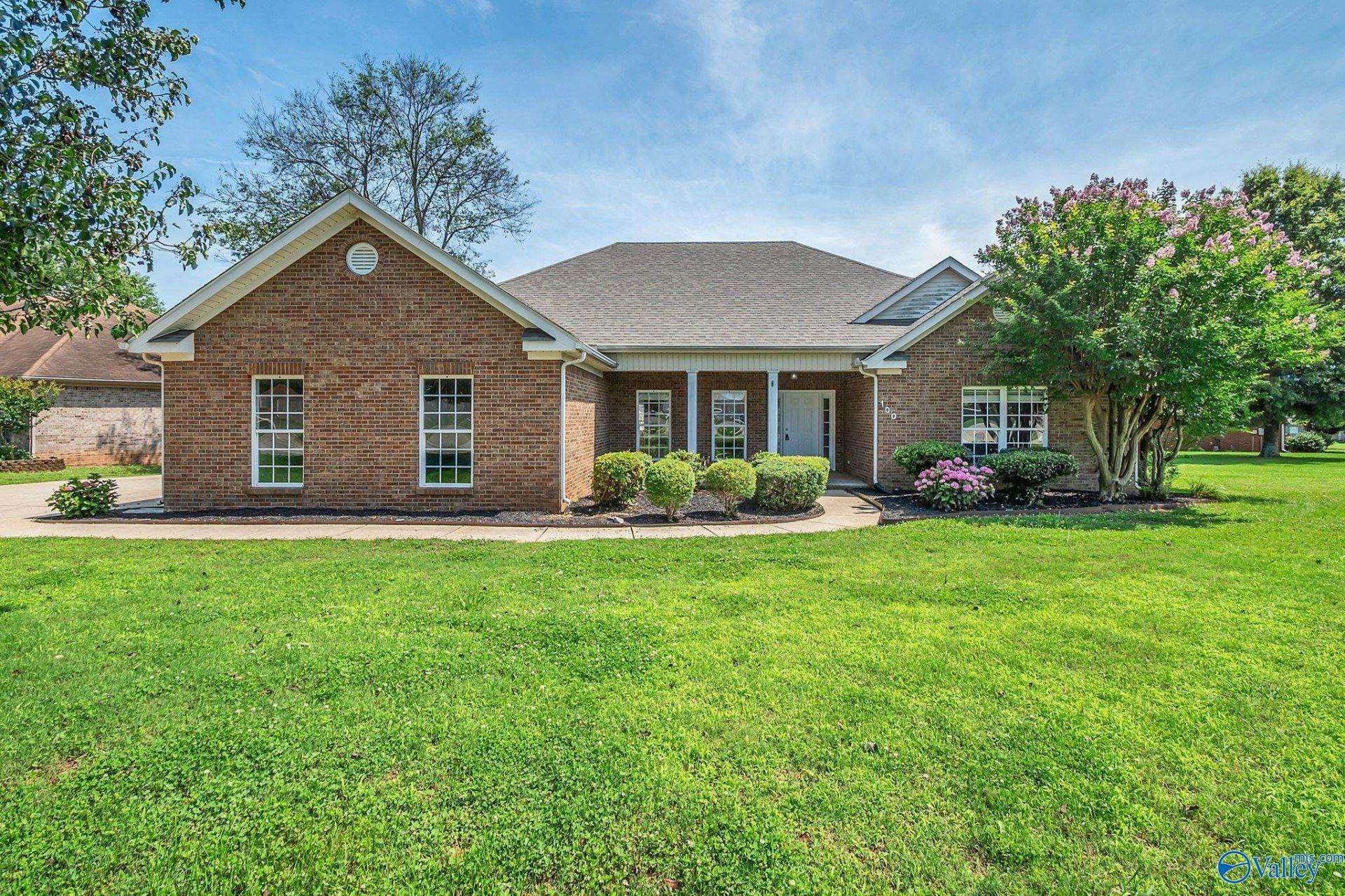 100 Tudor Place, Madison, AL 35758 Main Photo