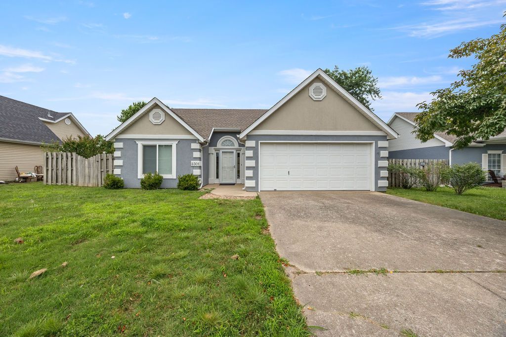 2301 W Easy Street, Rogers, AR 72756 Main Photo
