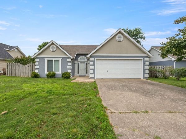 2301 W Easy Street , Rogers, AR 72756