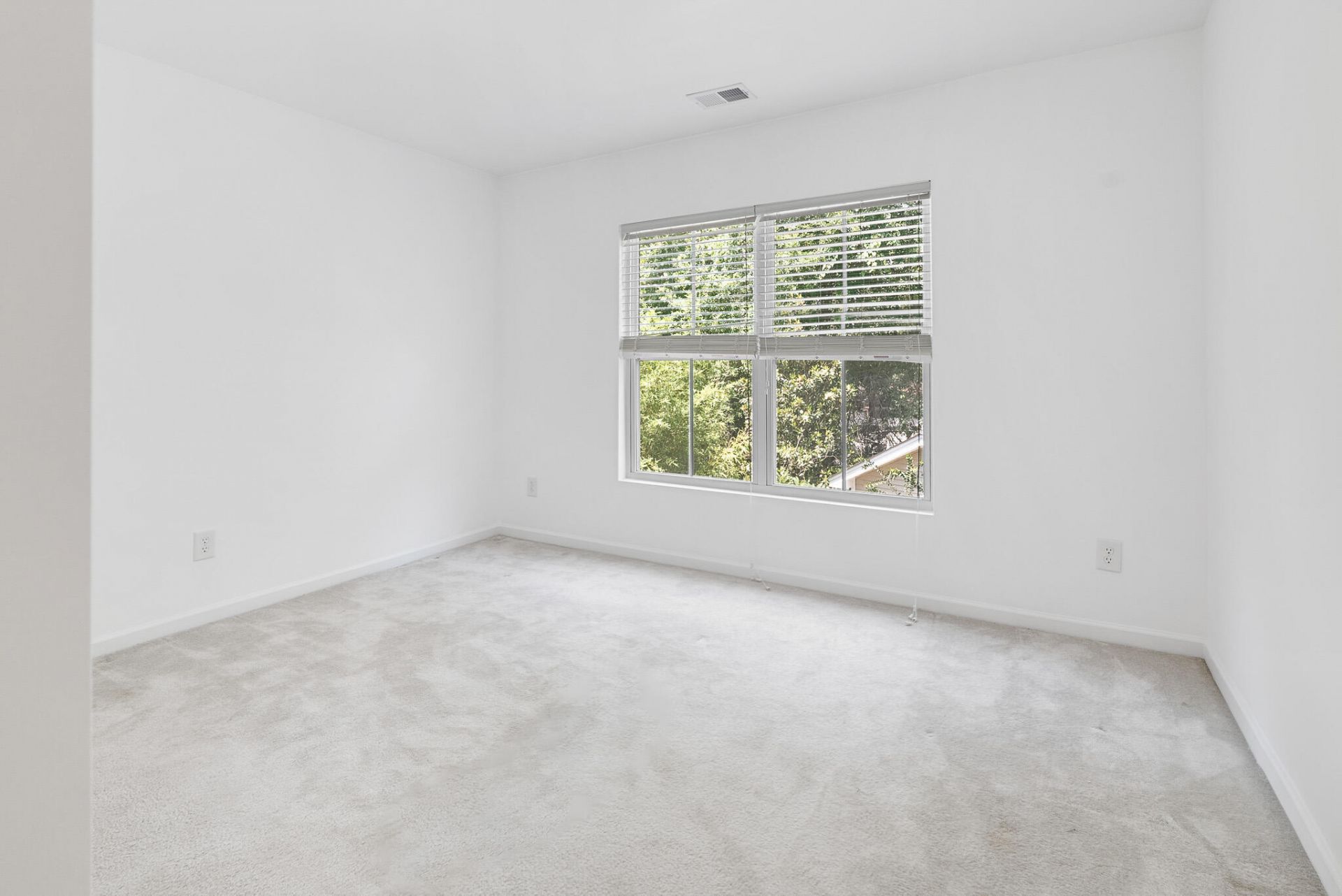 1172 Landau Lane Photo 24