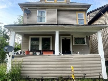 42 Brewster Street, Buffalo, NY 14214