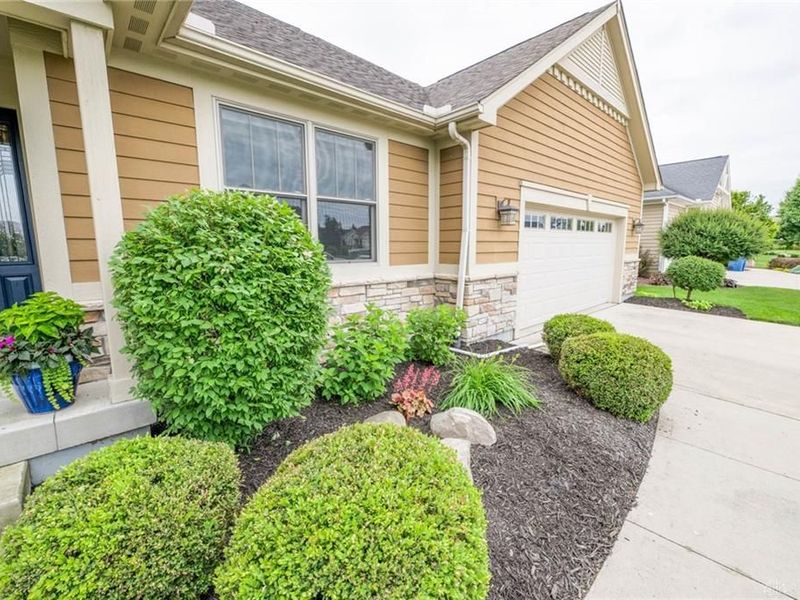 1250 Daylily Way, Tipp City, OH 45373 Photo 3