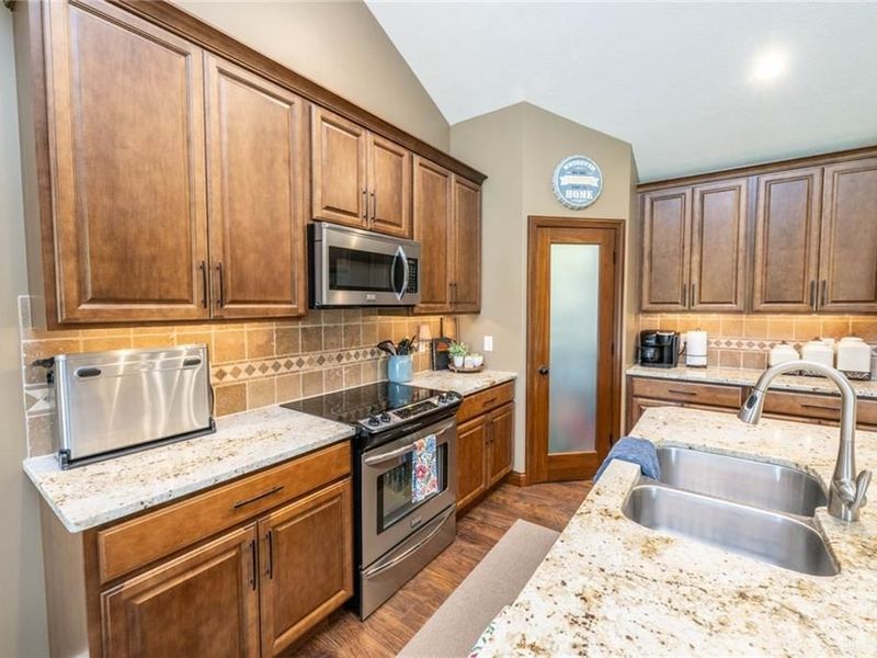 1250 Daylily Way, Tipp City, OH 45373 Photo 32