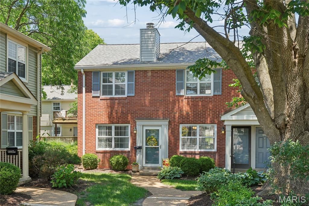 8869 Flamingo Court, Saint Louis, MO 63144 Main Photo