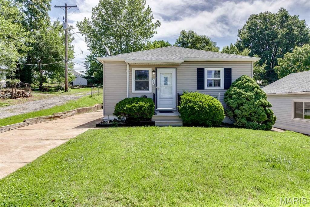 1318 Kraft Street , Saint Louis, MO 63139 Main Photo