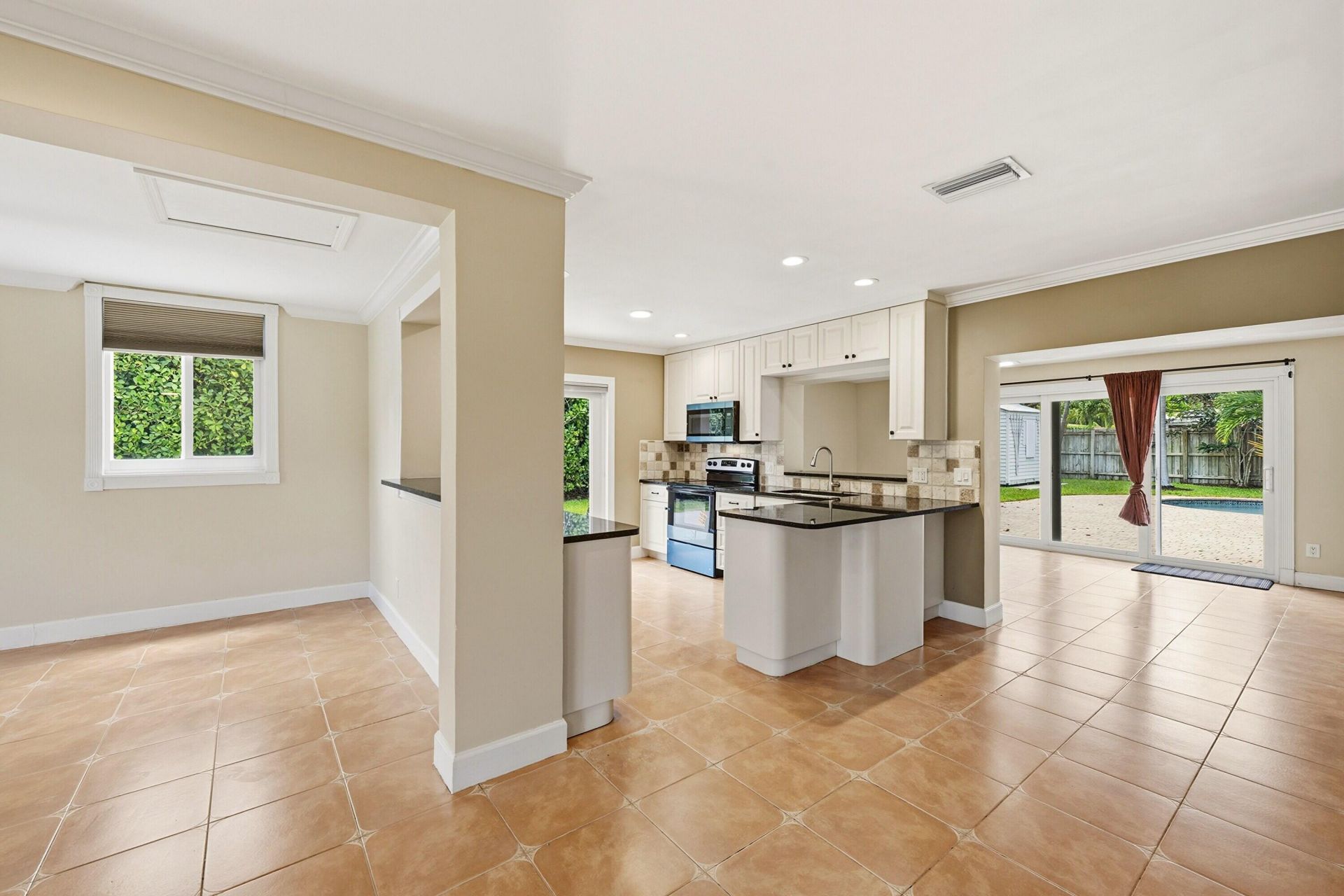 2811 NE 16th Street, Pompano Beach, FL 33062 Photo