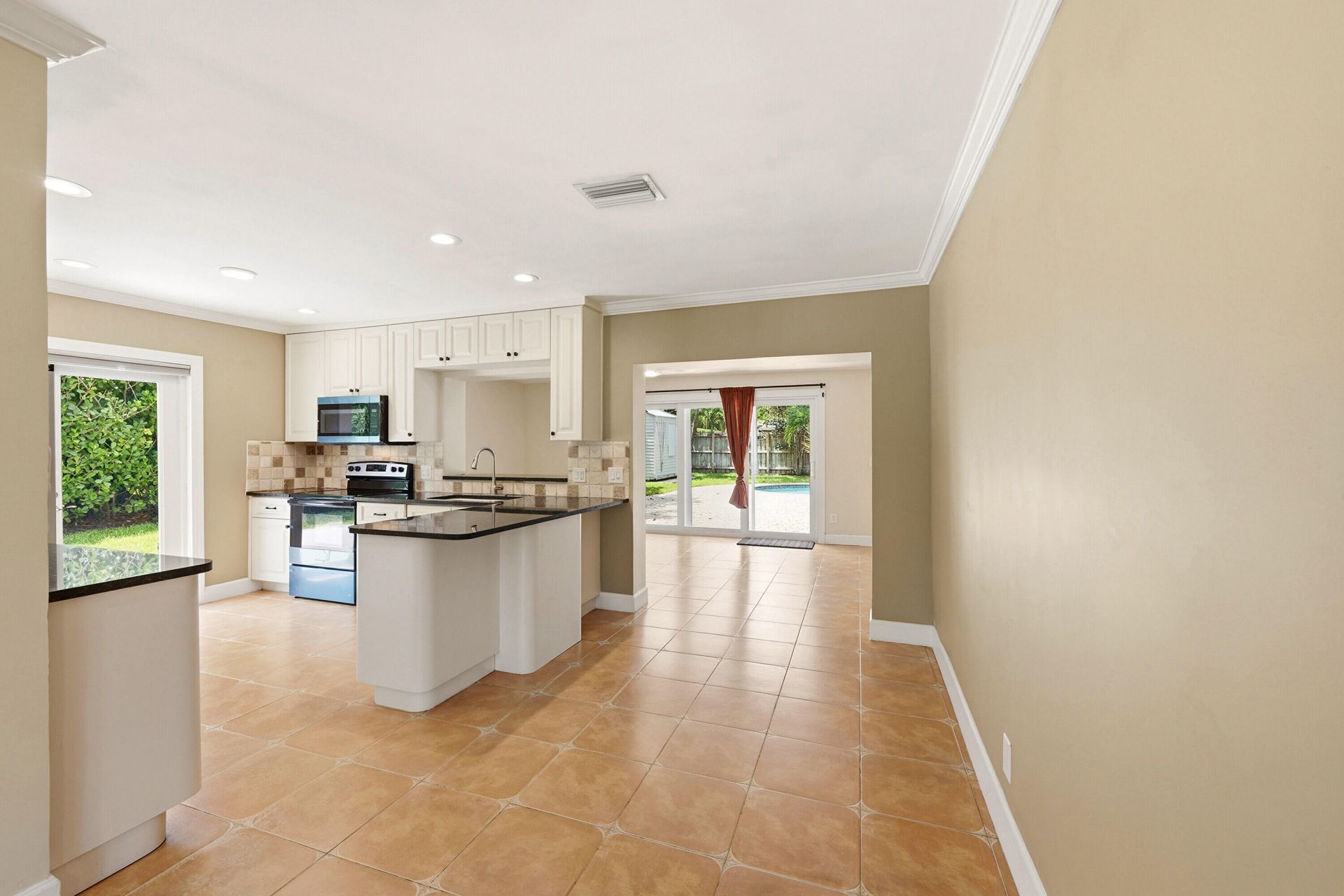 2811 NE 16th Street, Pompano Beach, FL 33062 Photo