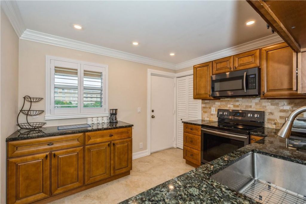 6000 NW 2nd Avenue, Unit 437, Boca Raton, FL 33487 Photo