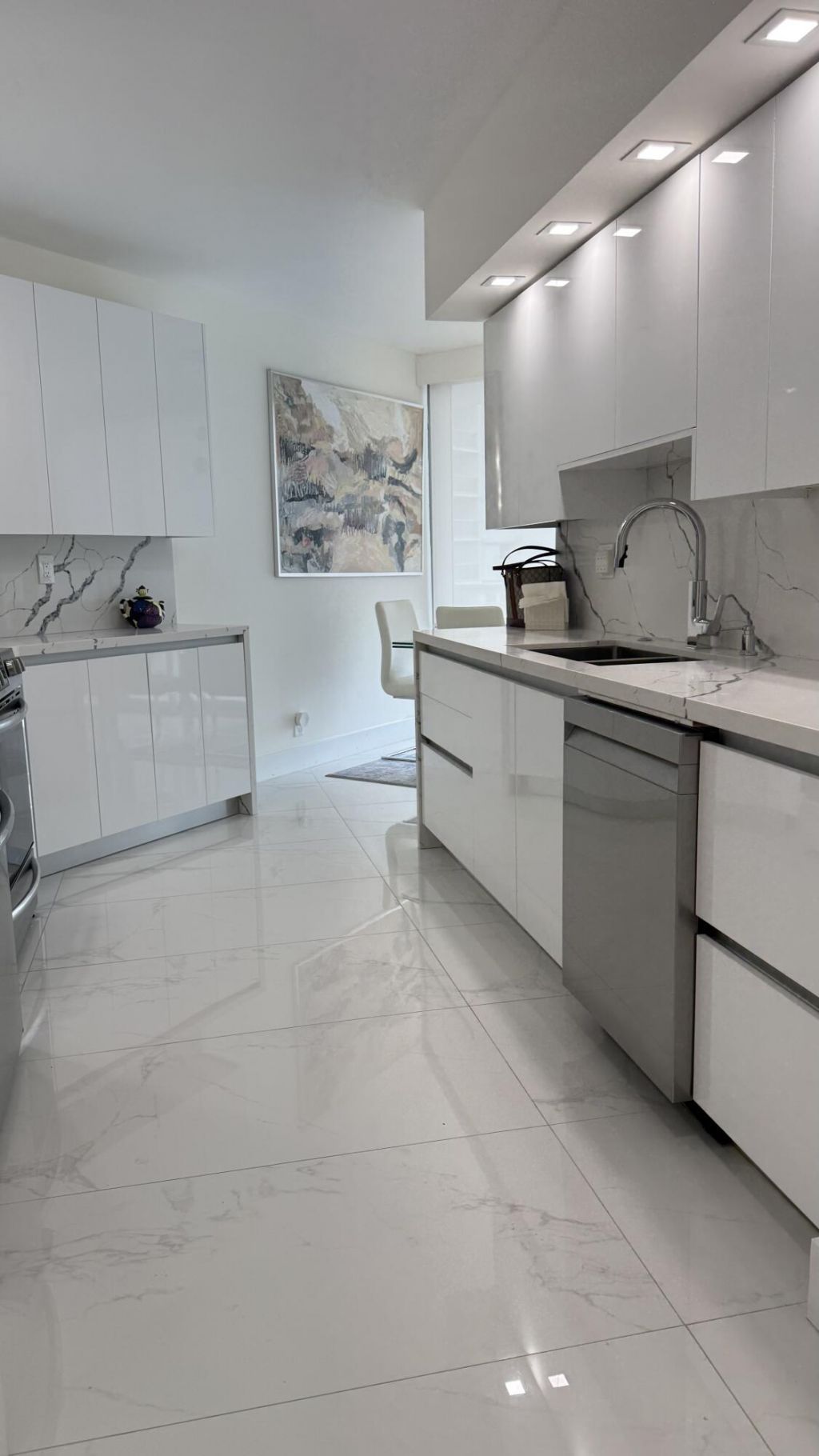 16425 Collins Avenue, Unit 2514, Sunny Isles Beach, FL 33160 Photo